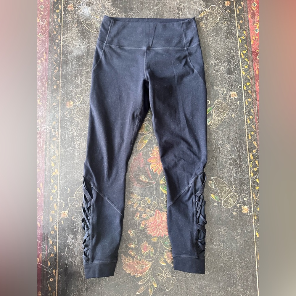 EUC Fabletics Small Black Powerhold Dynamic High-Waisted lattice mesh Legging XS